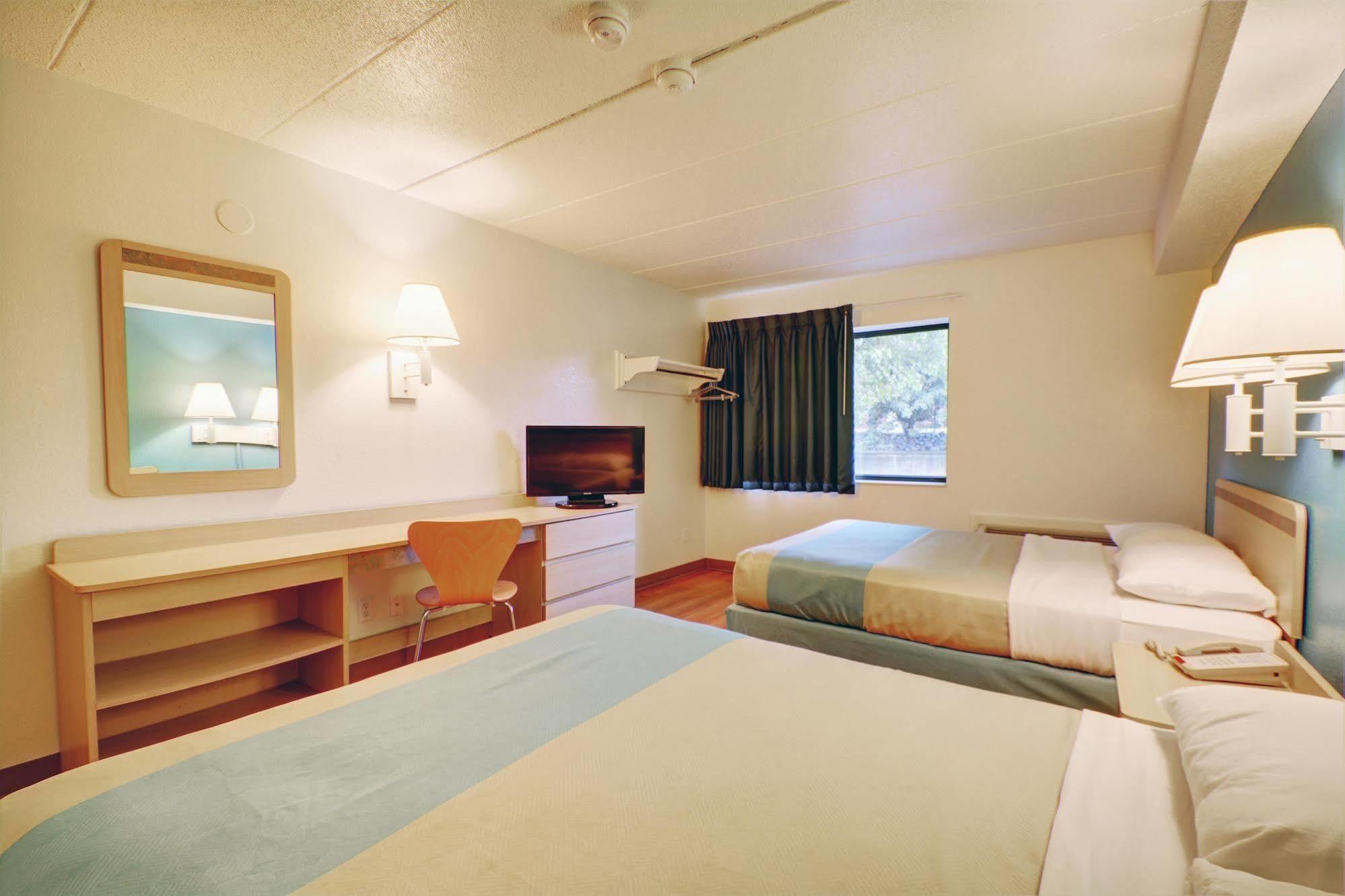 Motel 6-Newport, Ri Экстерьер фото